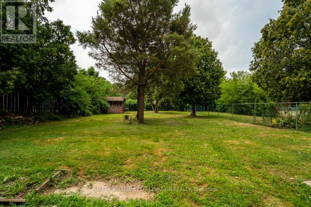Photo 5 of 5 164 168 Picton Street E, Hamilton ON