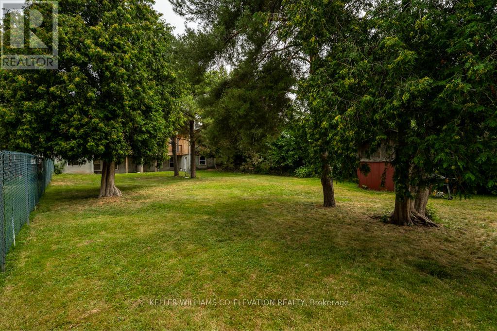 Photo 14 of 5 164 168 Picton Street E, Hamilton ON
