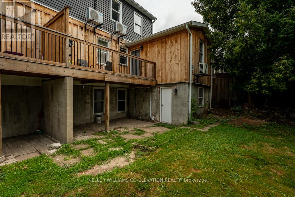 Photo 15 of 5 164 168 Picton Street E, Hamilton ON