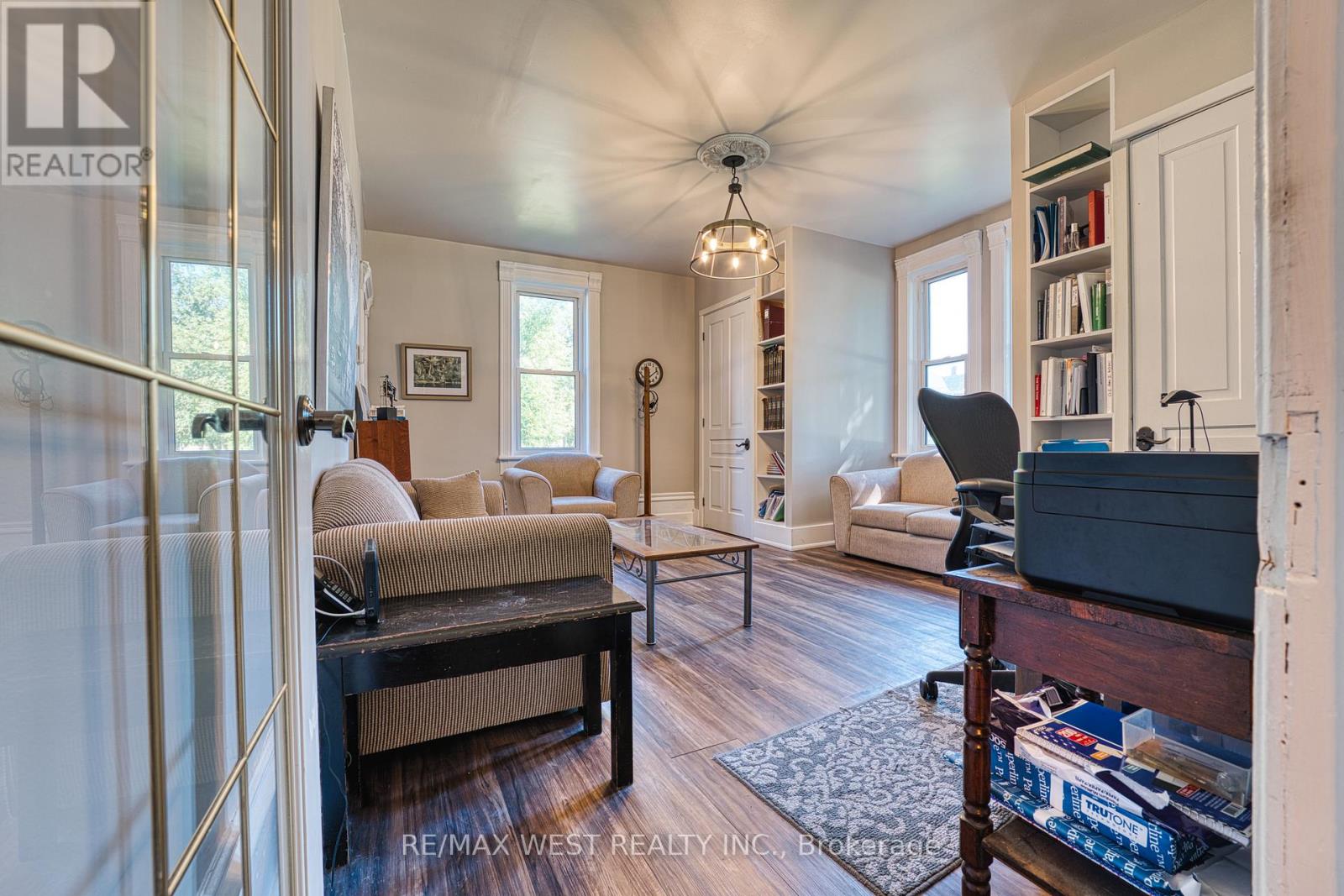 Photo 10 of 3030 Patrick Street, Howick ON