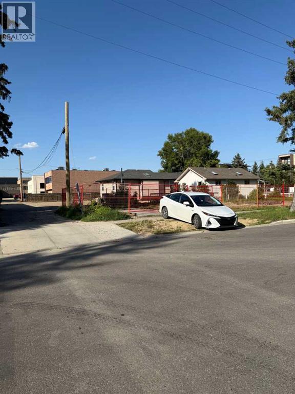 Photo 3 of 4602 48 Avenue, Red Deer AB