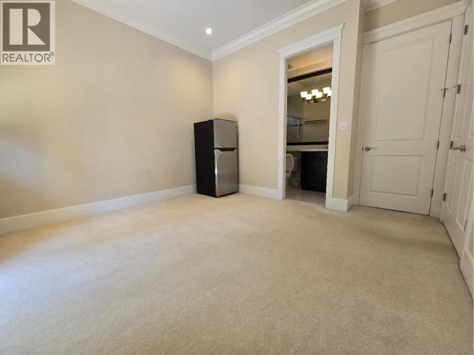 Photo 5 of 5500 Chemainu Drive, Richmond BC