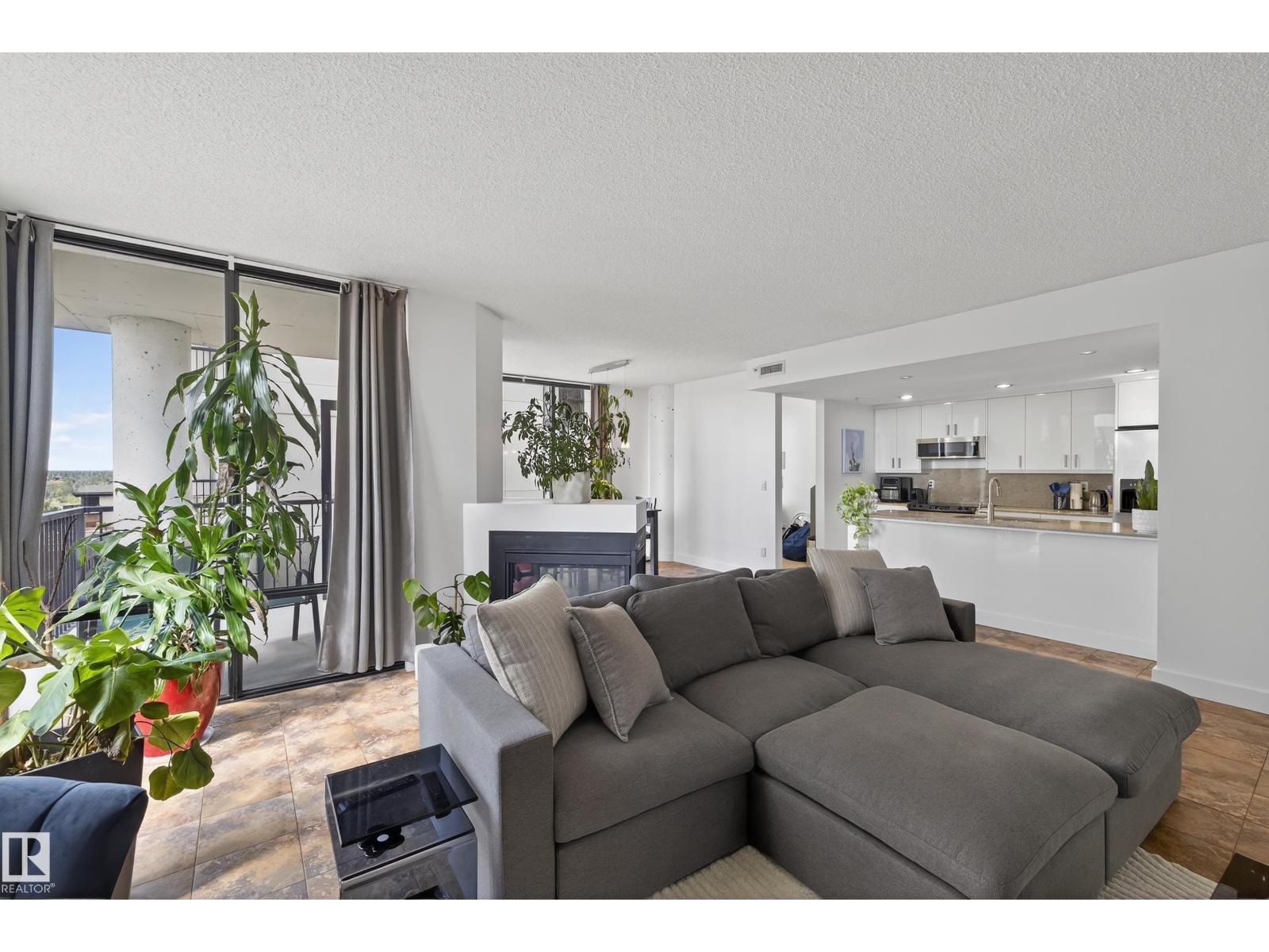 Photo 11 of 701 10028 119 St Nw, Edmonton AB