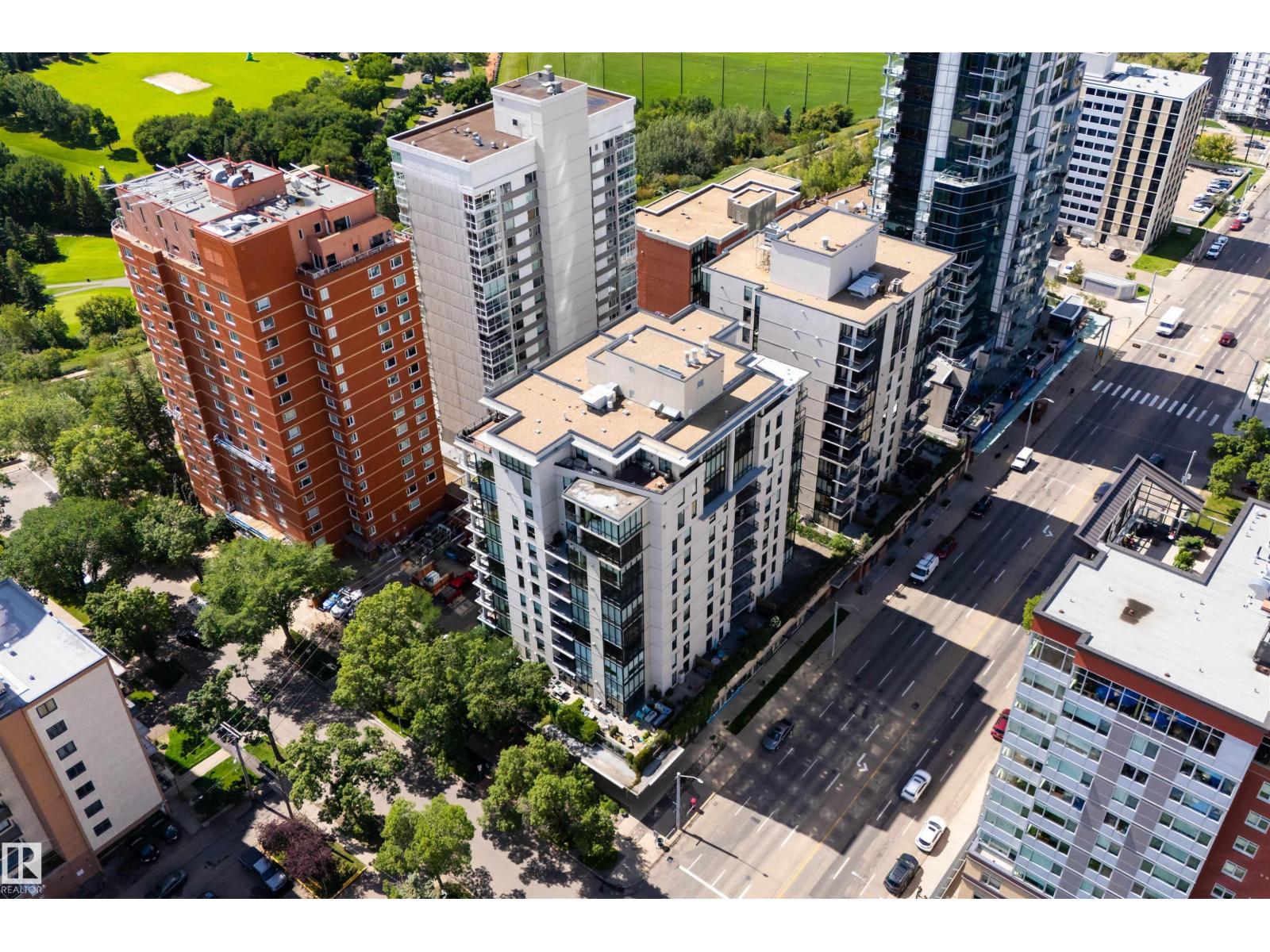 Photo 18 of 701 10028 119 St Nw, Edmonton AB
