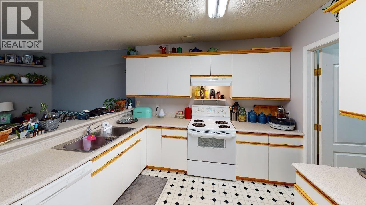 Photo 2 of 9306 94 Avenue, Fort St John BC
