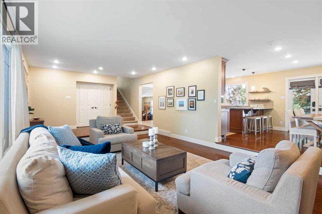 Photo 35 of 419 Willamina Crescent Se, Calgary AB