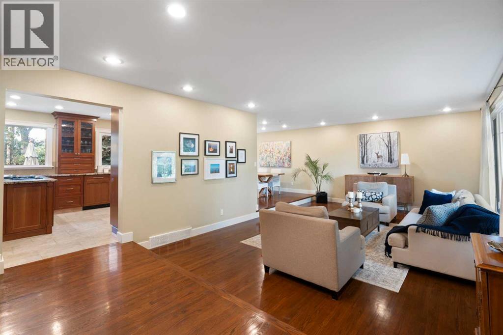 Photo 25 of 419 Willamina Crescent Se, Calgary AB