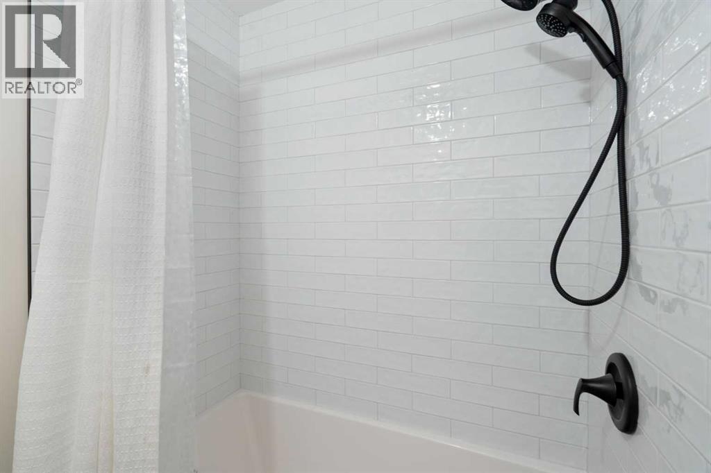 Photo 45 of 419 Willamina Crescent Se, Calgary AB