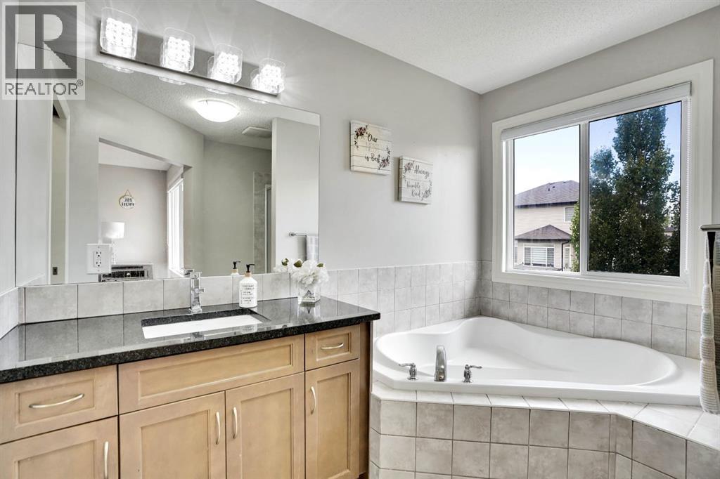 Photo 30 of 117 Hawkmere Place, Chestermere AB