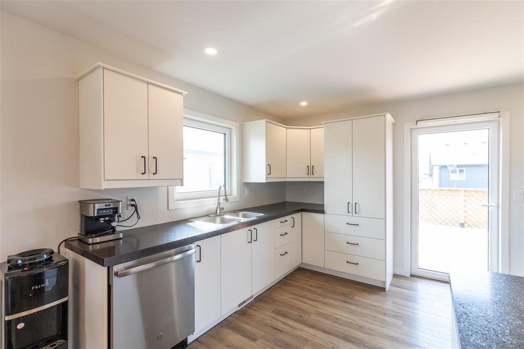 Photo 6 of 35 Mara Cove, Kleefeld MB