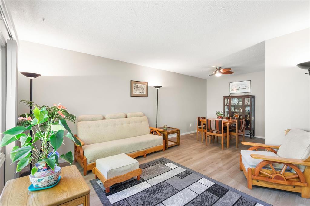Photo 11 of 210 Hazelwood Crescent, Winnipeg MB