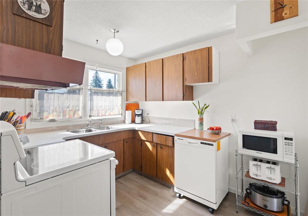 Photo 16 of 210 Hazelwood Crescent, Winnipeg MB