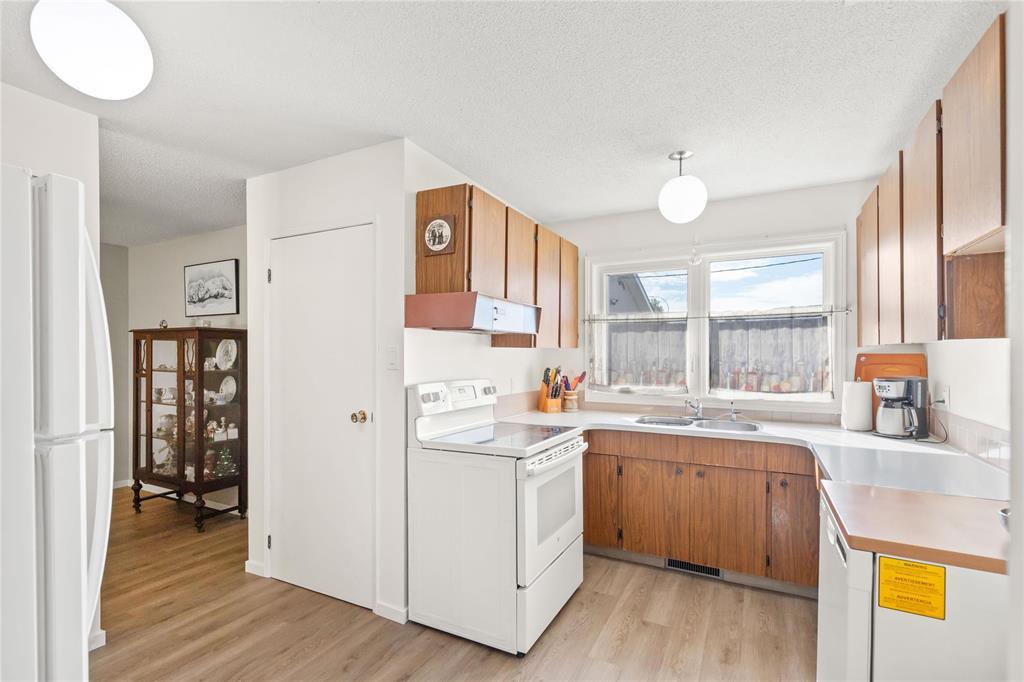 Photo 19 of 210 Hazelwood Crescent, Winnipeg MB