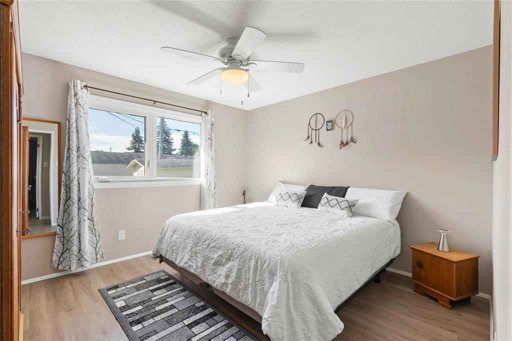 Photo 21 of 210 Hazelwood Crescent, Winnipeg MB