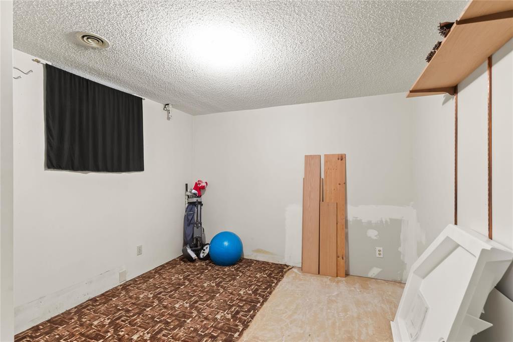 Photo 32 of 210 Hazelwood Crescent, Winnipeg MB