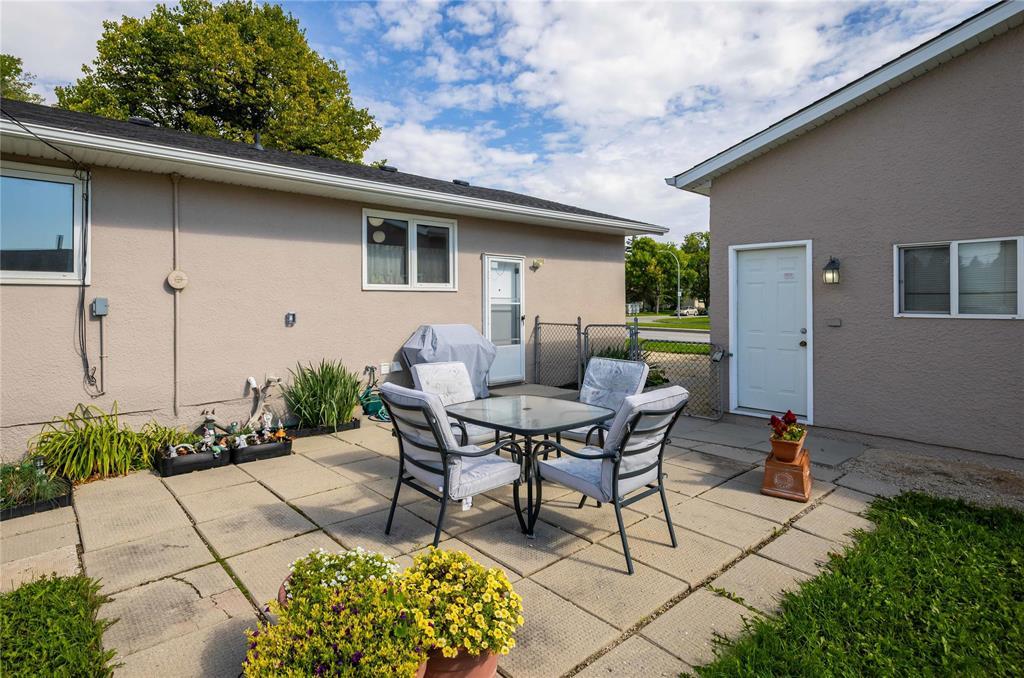 Photo 39 of 210 Hazelwood Crescent, Winnipeg MB