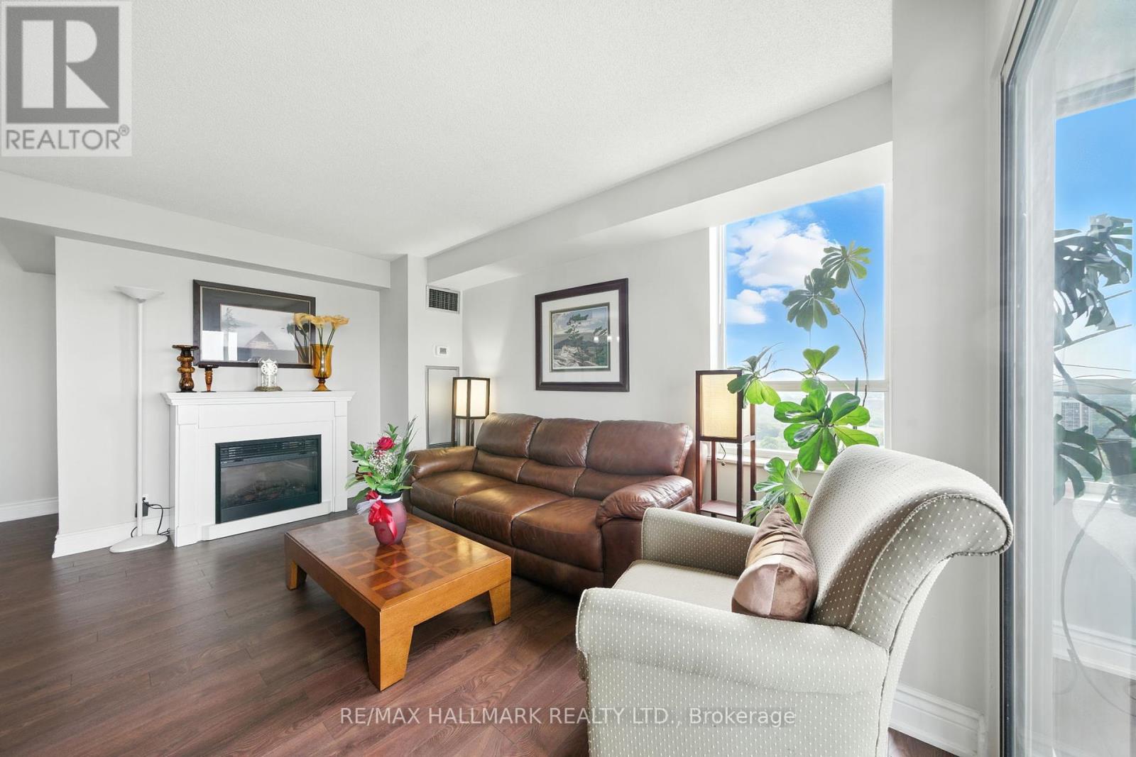 Photo 7 of 2002 215 Wynford Drive, Toronto ON