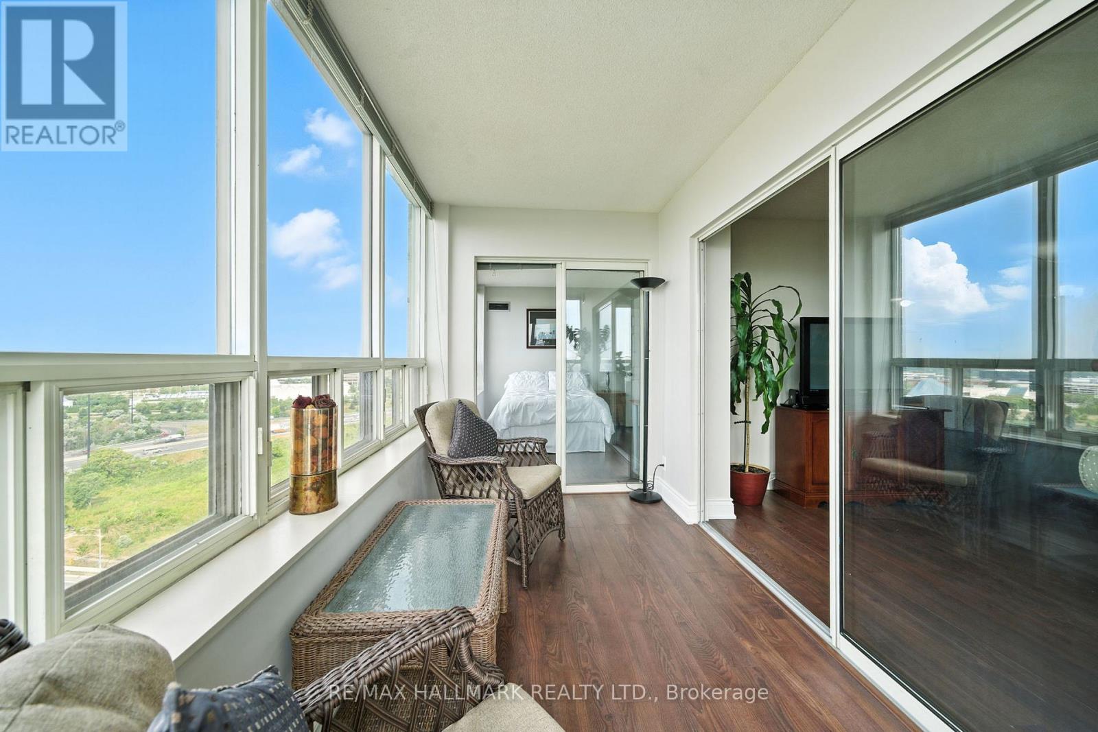 Photo 15 of 2002 215 Wynford Drive, Toronto ON