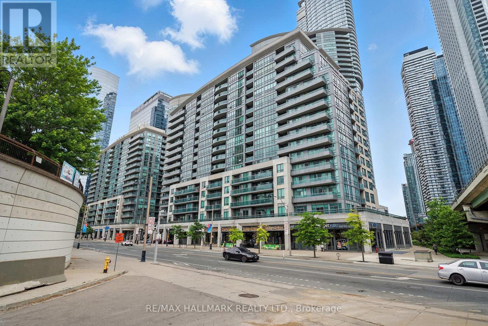 Photo 1 of 301 25 Lower Simcoe Street, Toronto ON