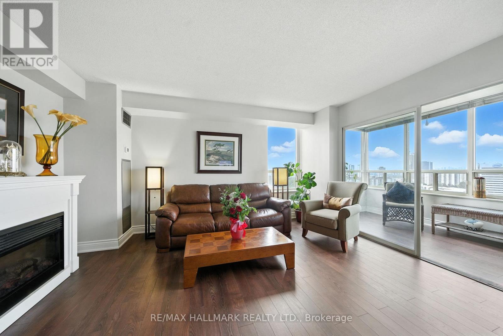 Photo 3 of 2002 215 Wynford Drive, Toronto ON