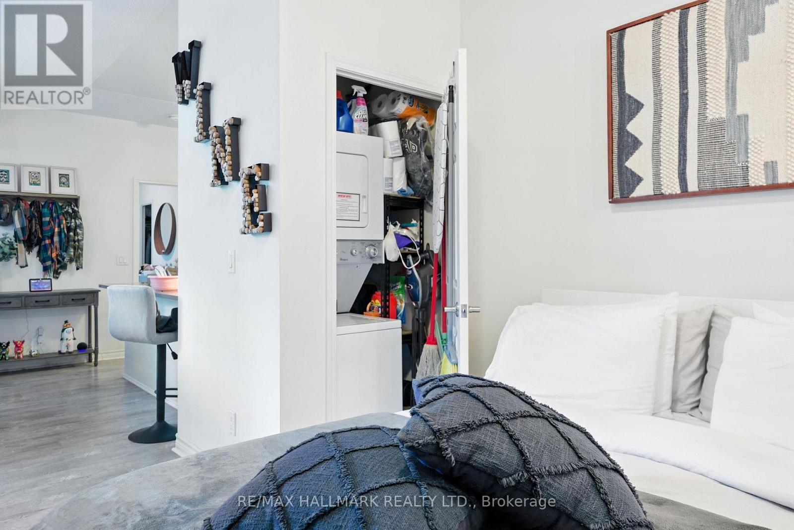 Photo 16 of 301 25 Lower Simcoe Street, Toronto ON