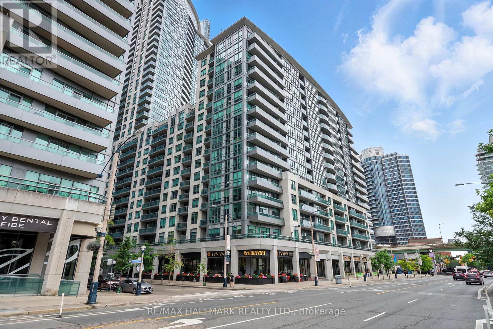 Photo 3 of 301 25 Lower Simcoe Street, Toronto ON