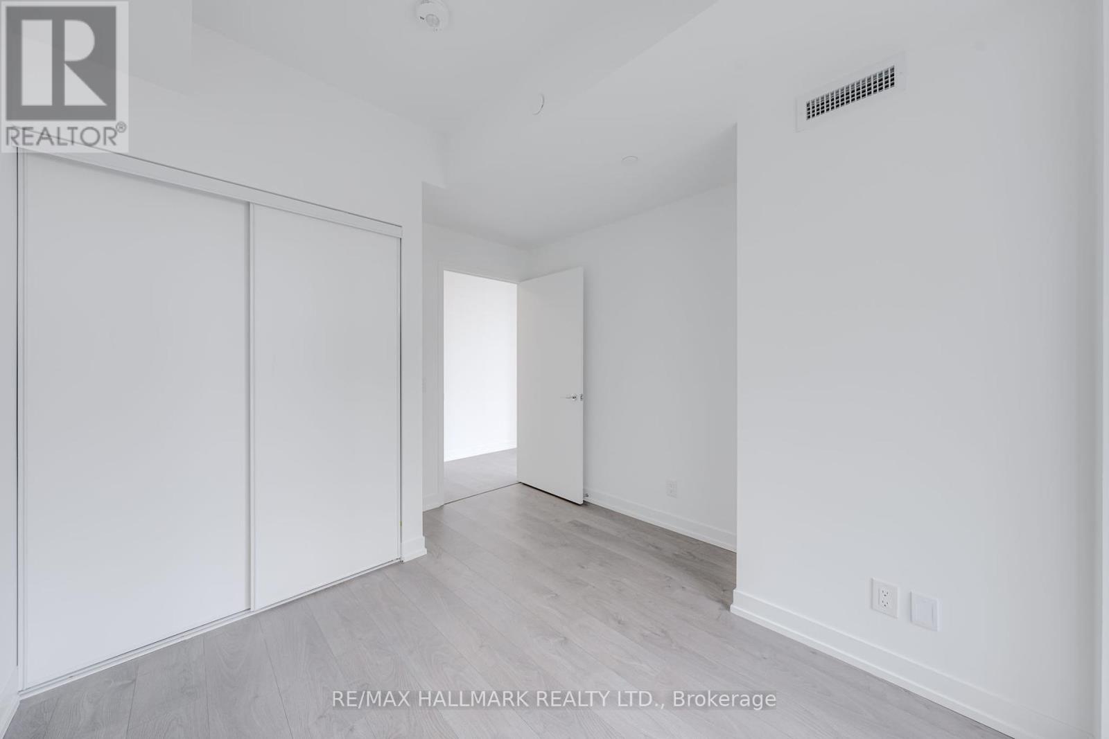 Photo 19 of 1208 270 Dufferin Street W, Toronto ON