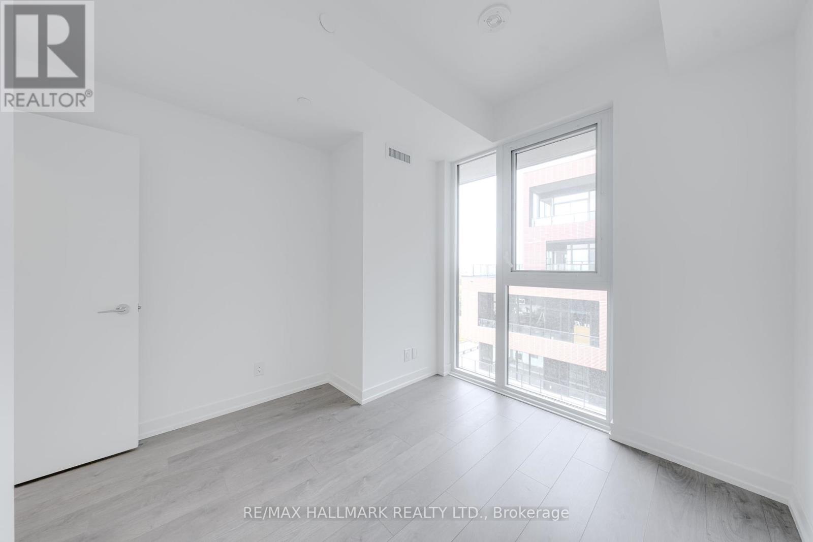 Photo 10 of 1208 270 Dufferin Street W, Toronto ON
