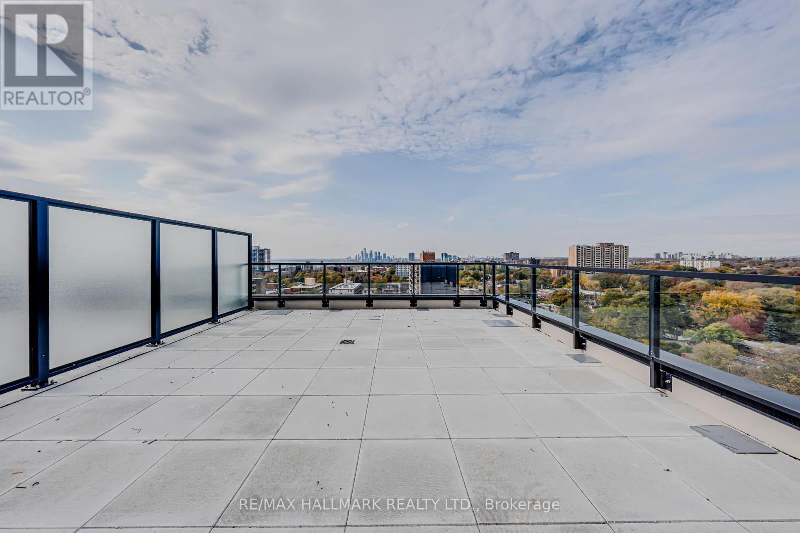 Photo 34 of 1208 270 Dufferin Street W, Toronto ON