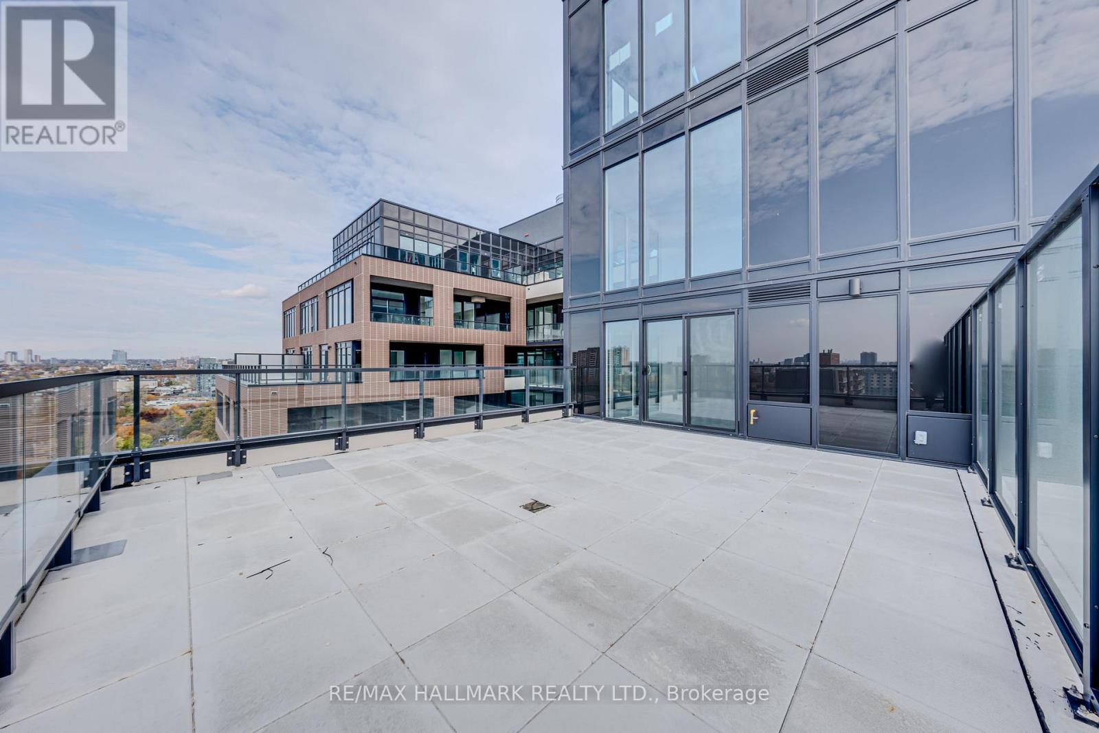 Photo 20 of 1208 270 Dufferin Street W, Toronto ON