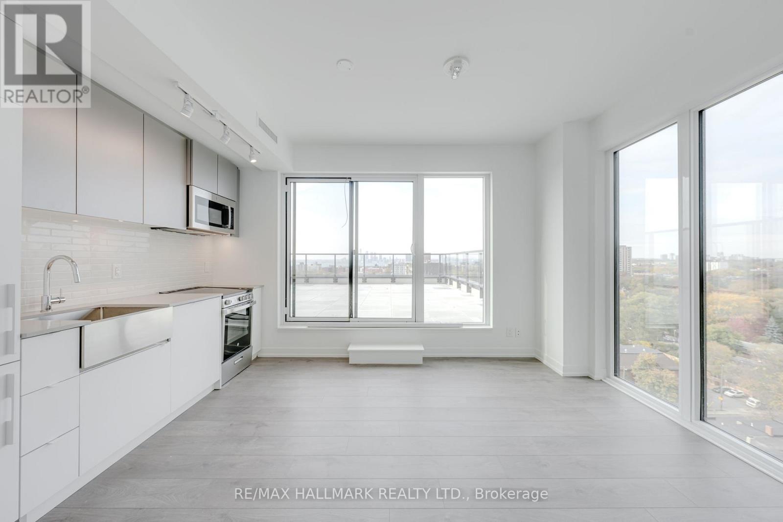 Photo 5 of 1208 270 Dufferin Street W, Toronto ON