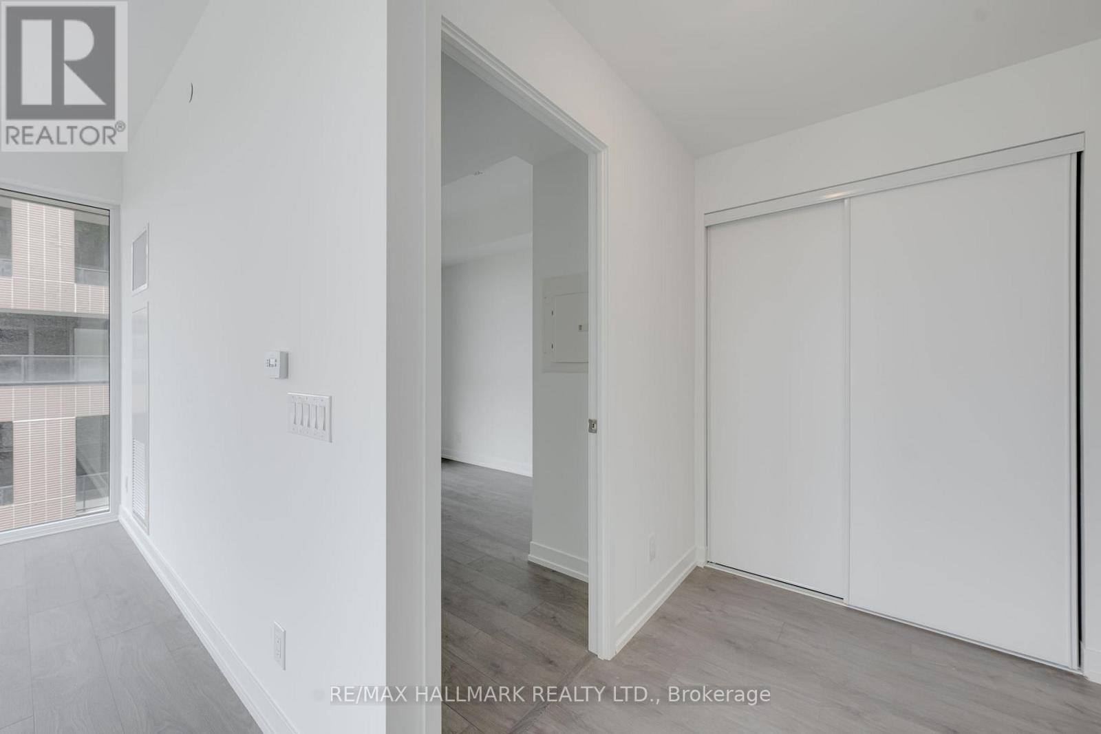 Photo 3 of 1208 270 Dufferin Street W, Toronto ON