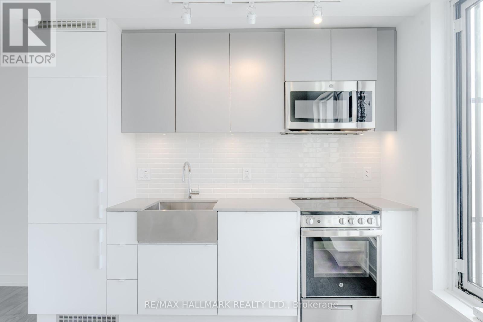 Photo 17 of 1208 270 Dufferin Street W, Toronto ON