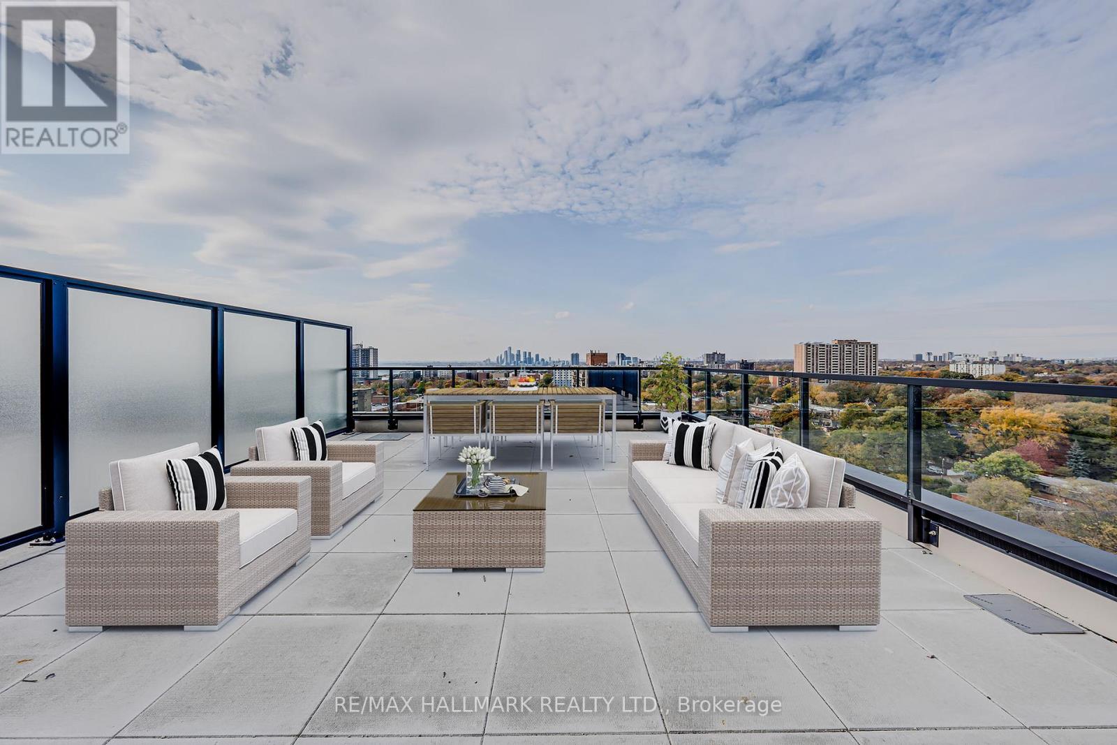 Photo 23 of 1208 270 Dufferin Street W, Toronto ON