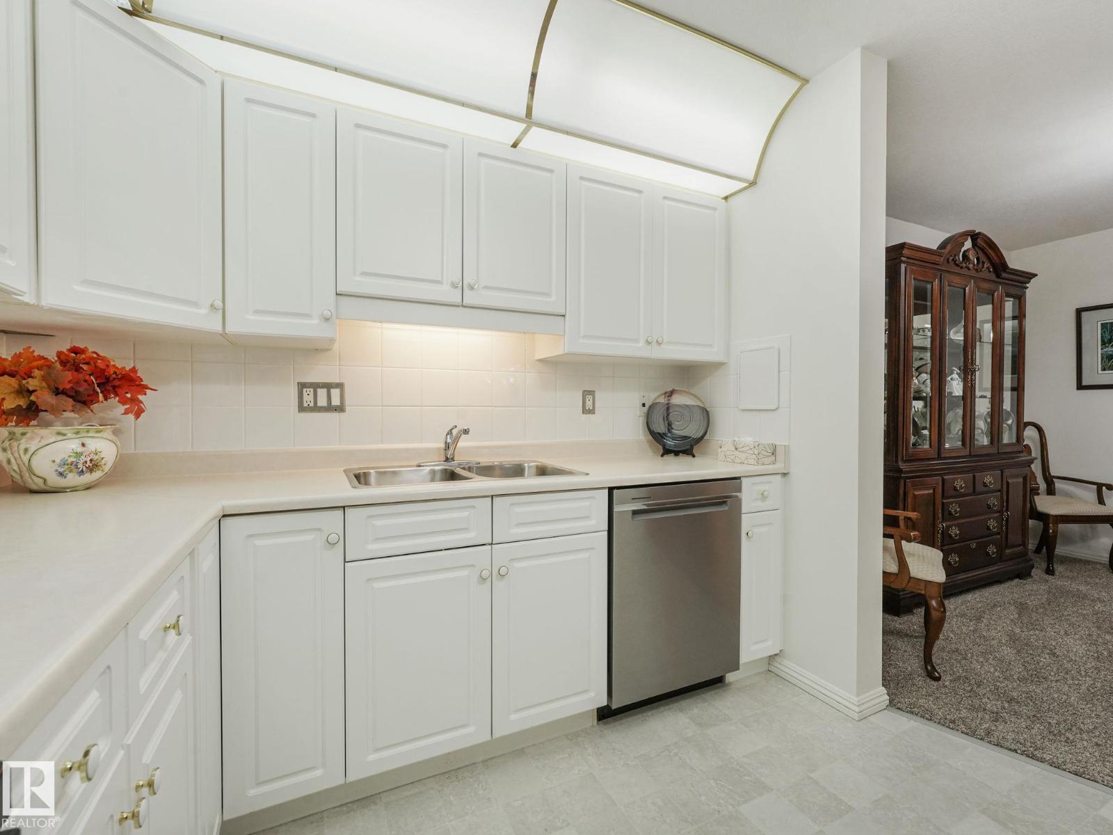 Photo 18 of 303 6220 Fulton Rd Nw, Edmonton AB