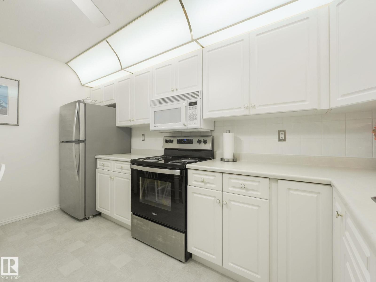 Photo 16 of 303 6220 Fulton Rd Nw, Edmonton AB