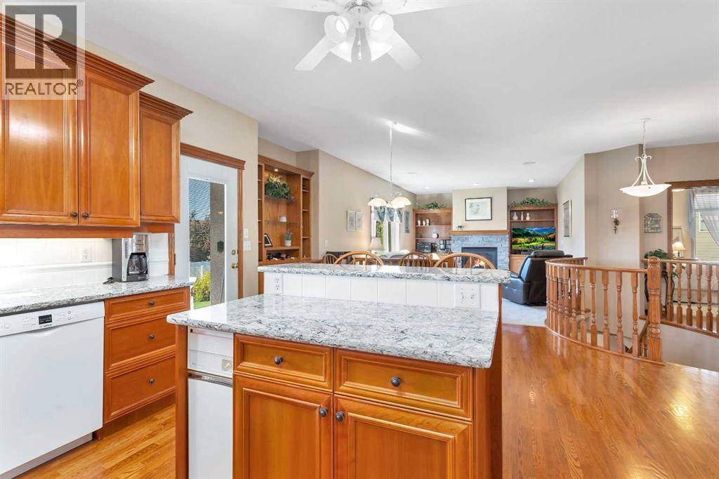 Photo 14 of 16 Ahlstrom Close, Red Deer AB