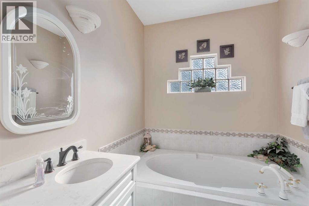 Photo 25 of 16 Ahlstrom Close, Red Deer AB
