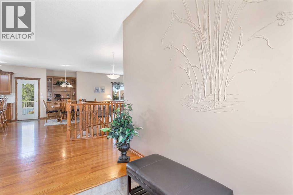 Photo 13 of 16 Ahlstrom Close, Red Deer AB