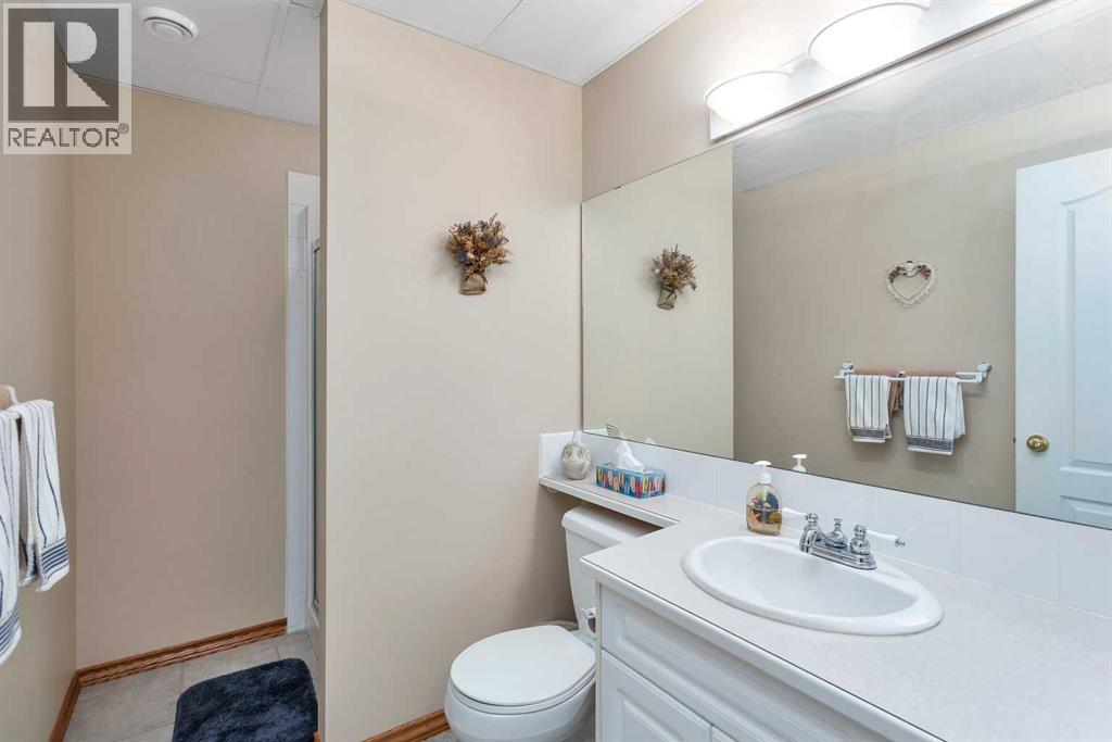 Photo 39 of 16 Ahlstrom Close, Red Deer AB