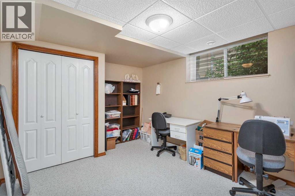 Photo 18 of 16 Ahlstrom Close, Red Deer AB