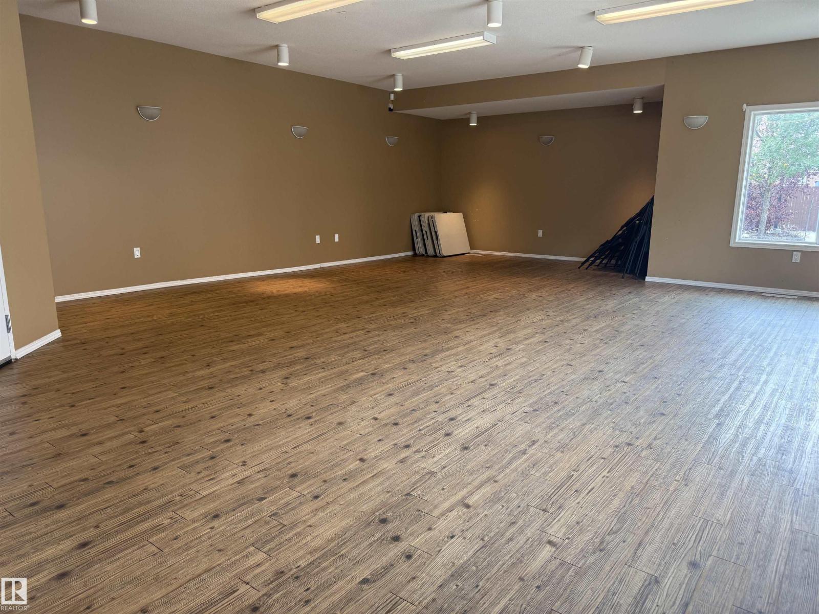 Photo 13 of 322 4304 139 Av Nw, Edmonton AB