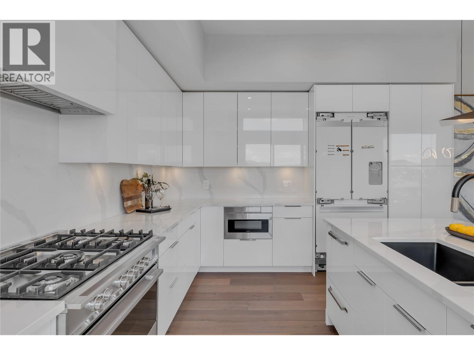 701B 3634 Mission Springs Drive, Kelowna