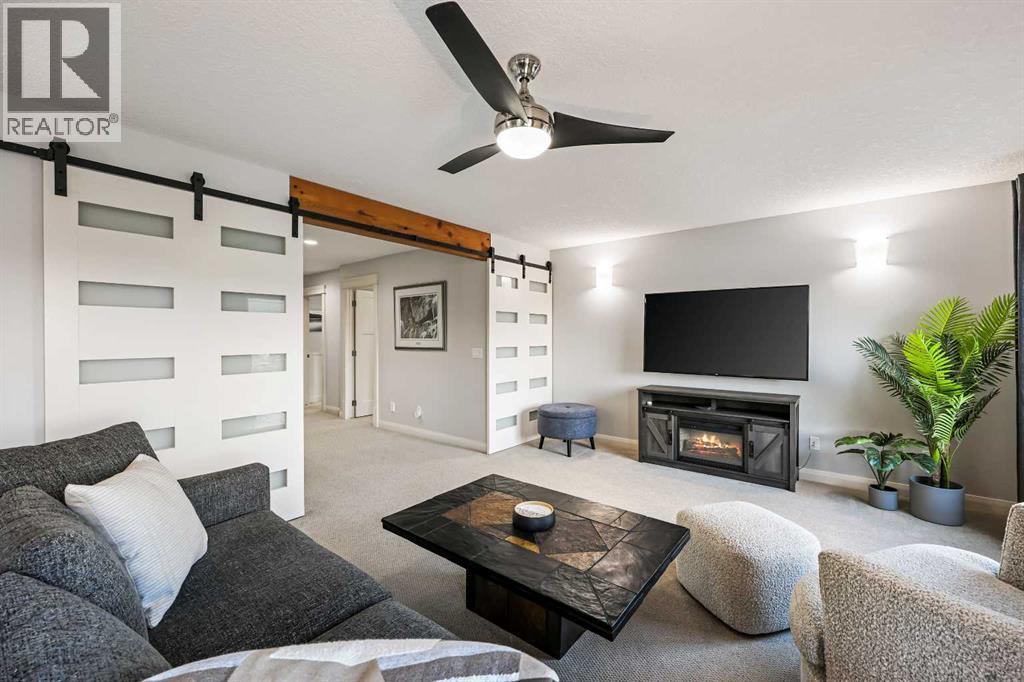 Photo 16 of 39 Cranarch Terrace Se, Calgary AB