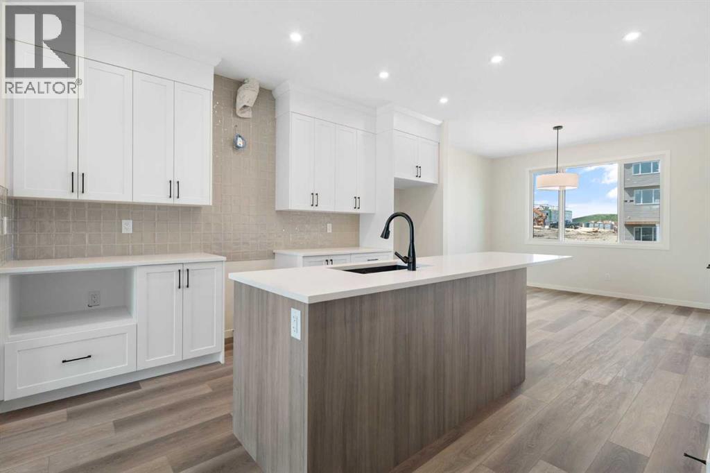 Photo 8 of 938 Livingston View Ne, Calgary AB