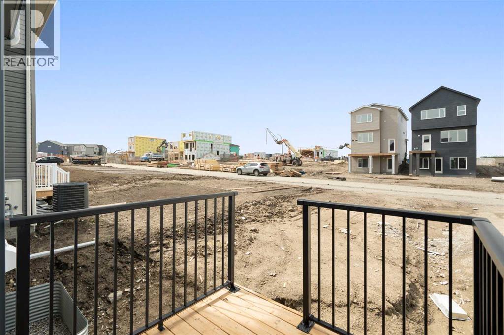 Photo 38 of 938 Livingston View Ne, Calgary AB
