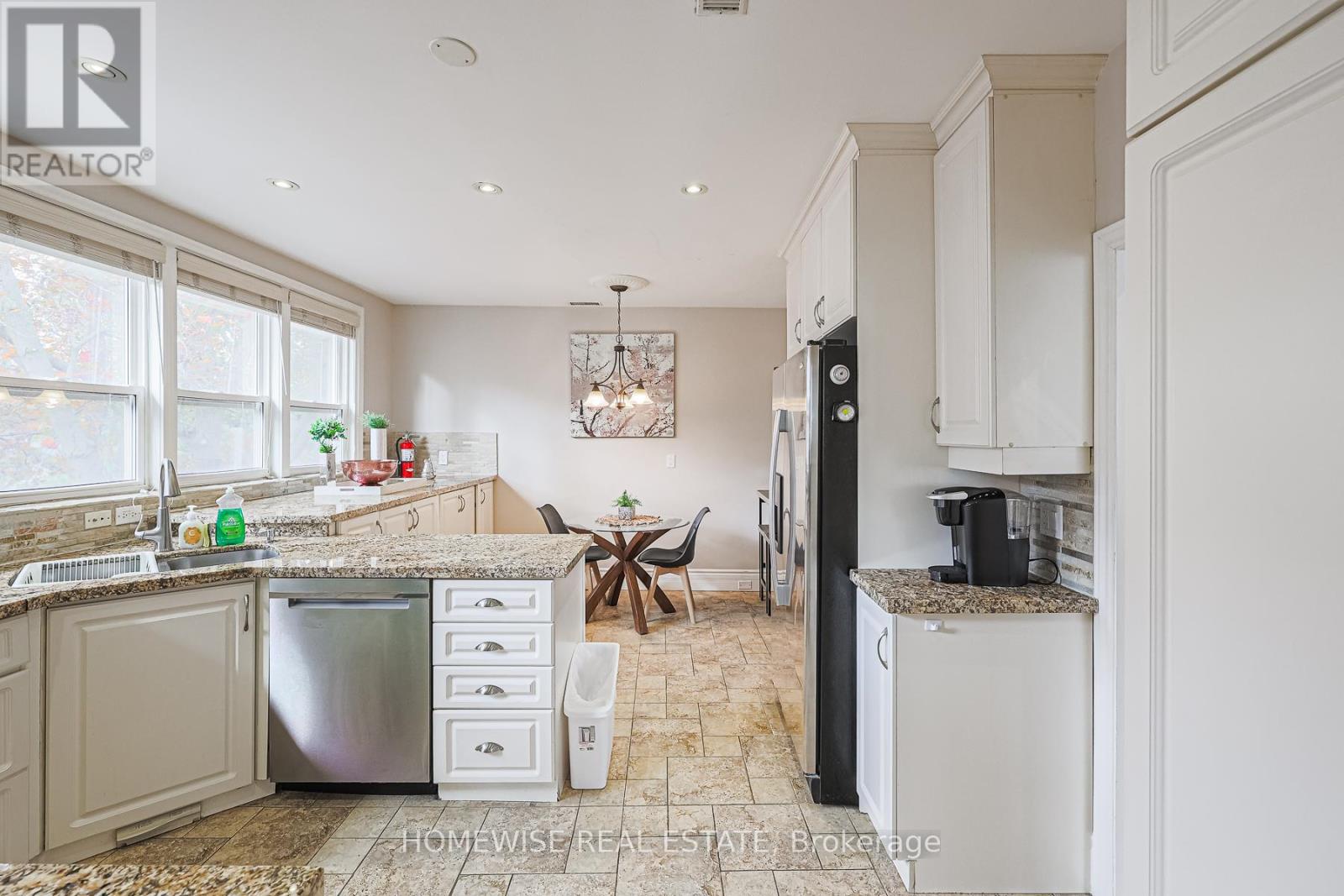 Photo 45 of 4 8 Ridge Hill Drive, Toronto ON