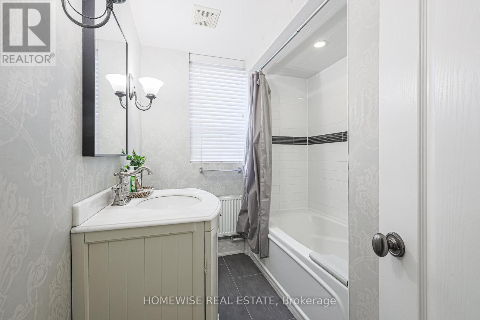 Photo 41 of 4 8 Ridge Hill Drive, Toronto ON