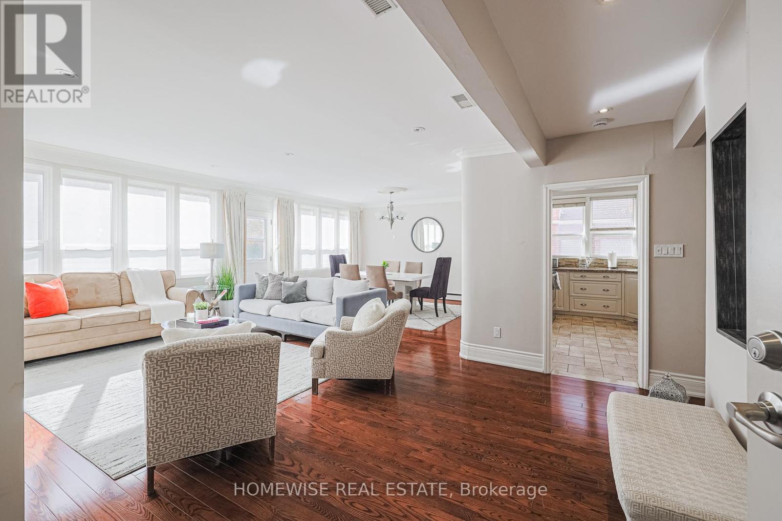 Photo 32 of 4 8 Ridge Hill Drive, Toronto ON