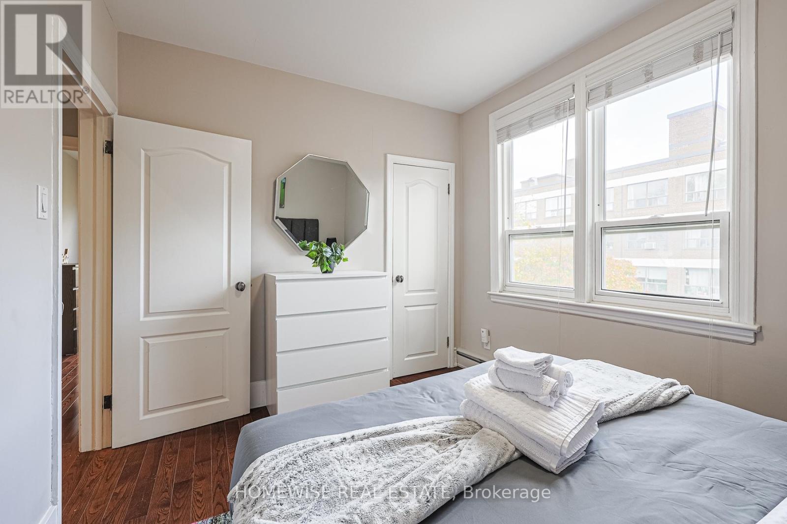 Photo 21 of 4 8 Ridge Hill Drive, Toronto ON